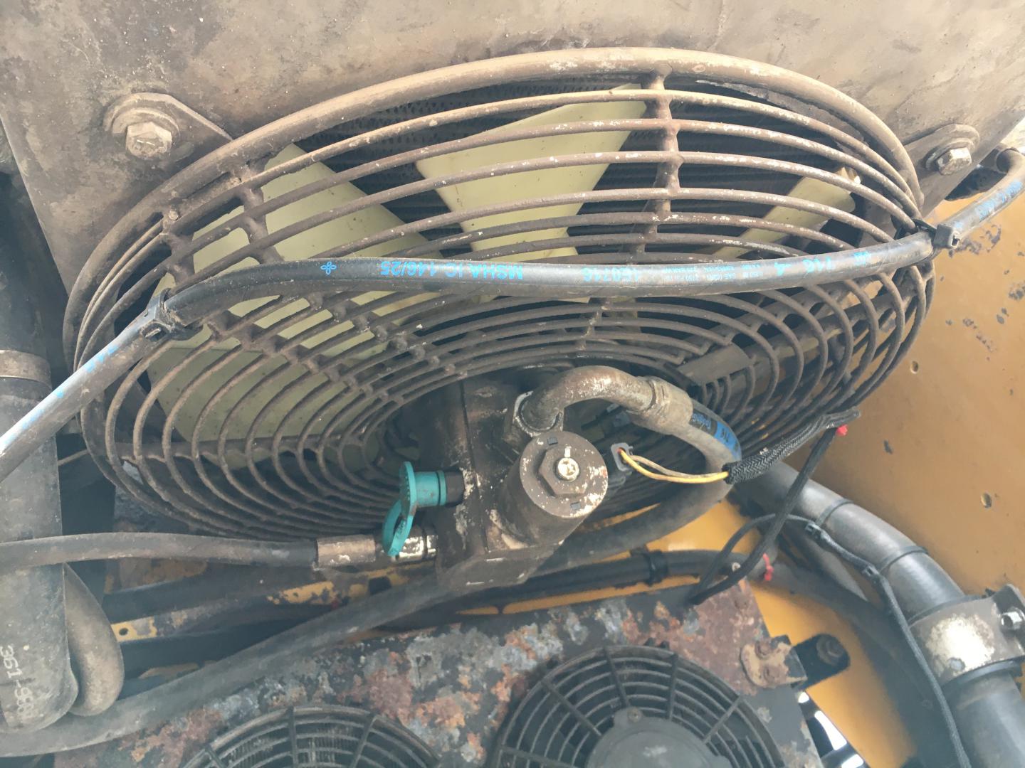 ./imagenes/INVOICE/2019/15849/MINICARGADOR  CAT 246C (10).JPG